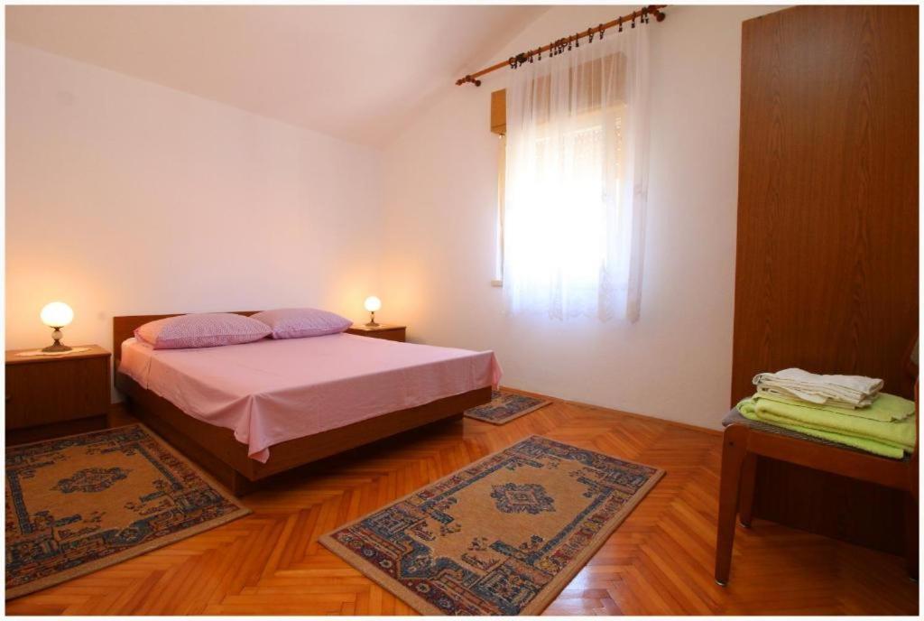Apartment Josip Primošten Eksteriør billede