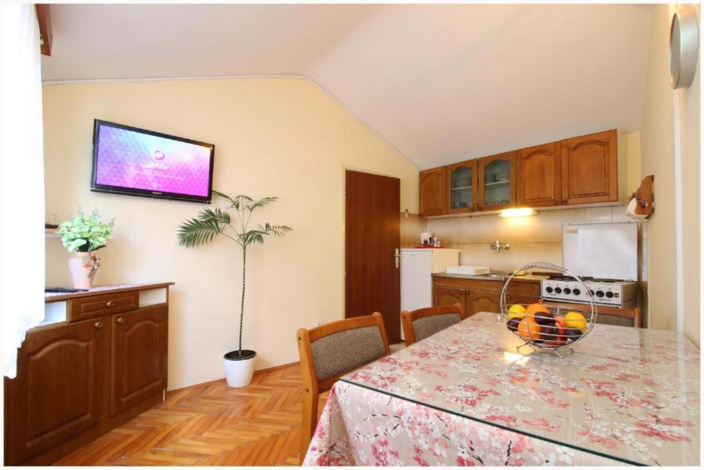 Apartment Josip Primošten Eksteriør billede